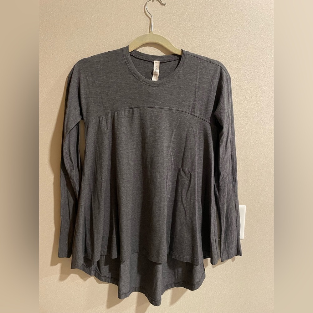Lululemon flowy gray top